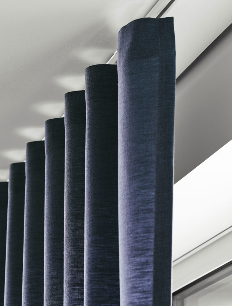 Curtain tracks Luxaflex Project